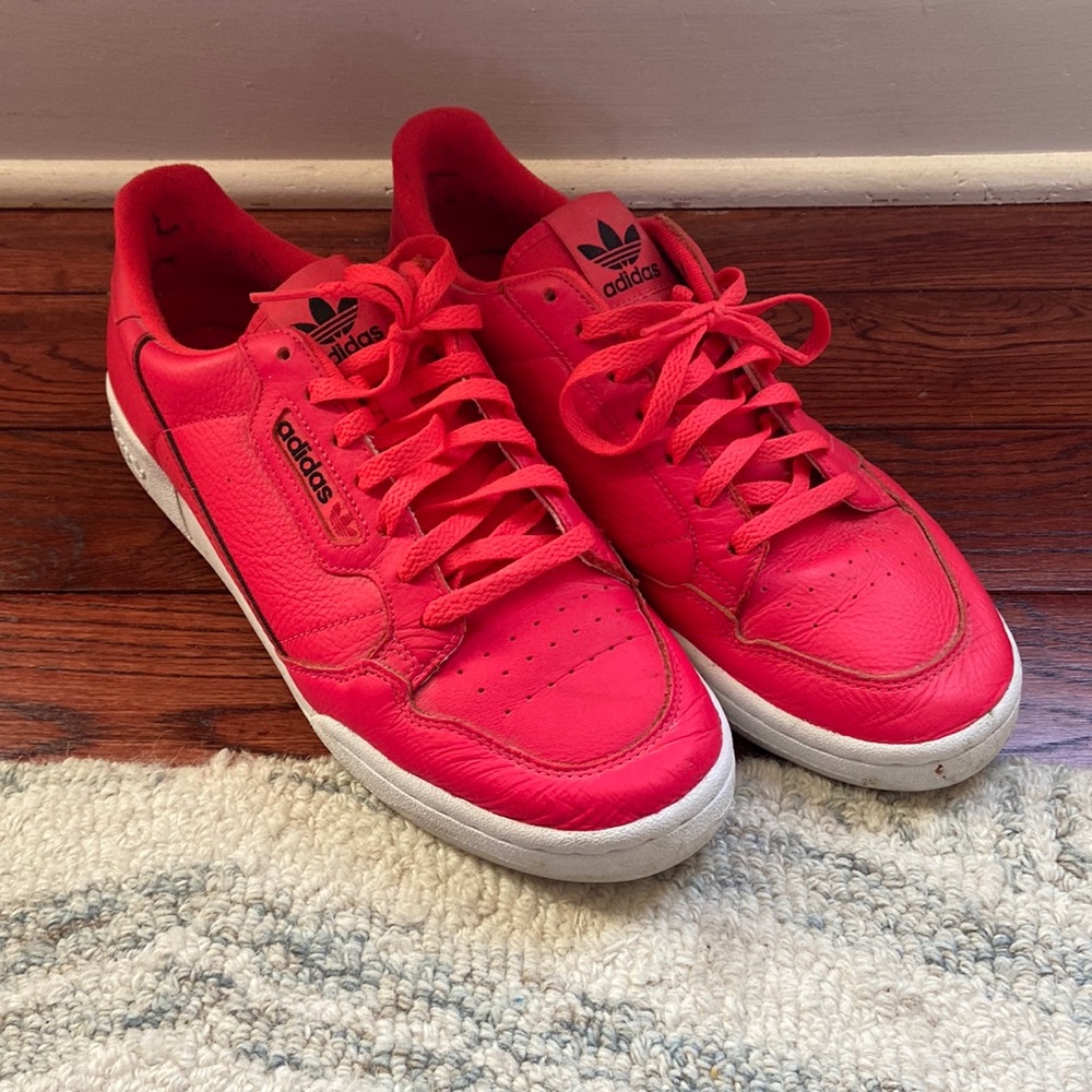 Adidas Sneakers